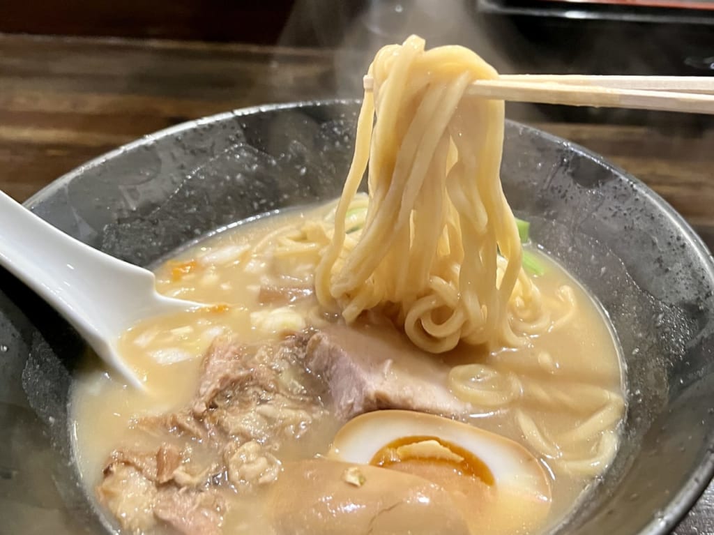 「よな島」こってり味玉らーめん