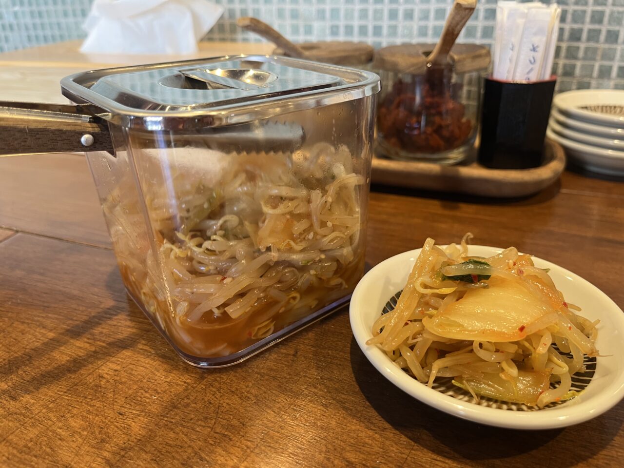 虎八　キムチもやし