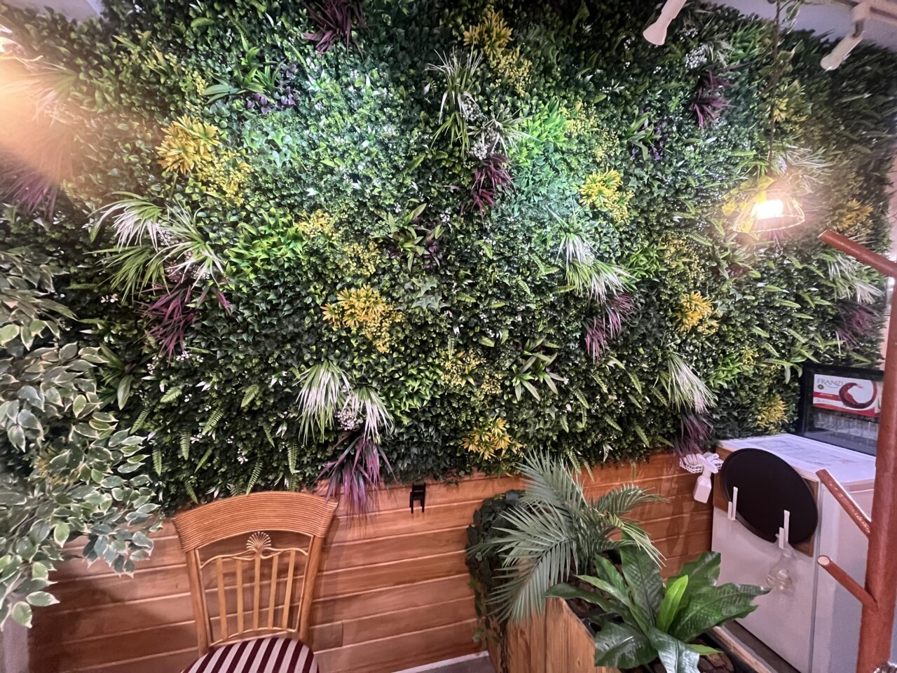 アンシャノワール 壁