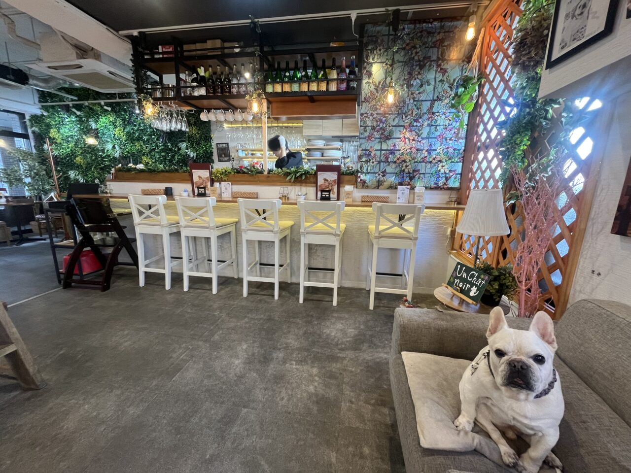 アンシャノワール 内観