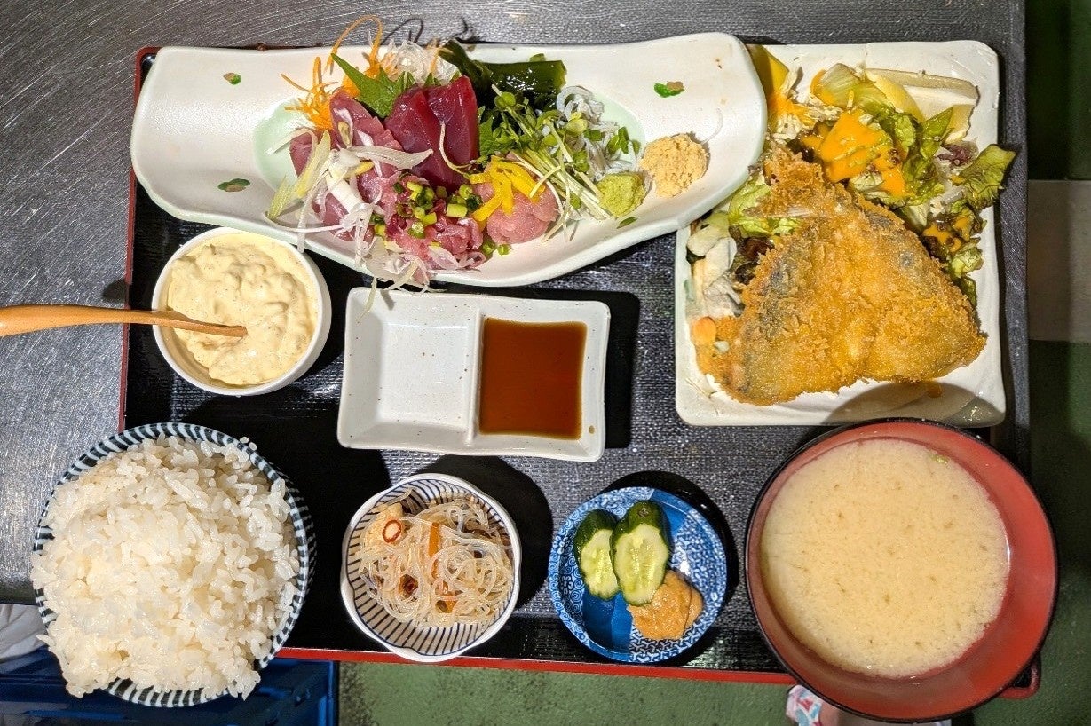 髙ひろ 西荻高架下